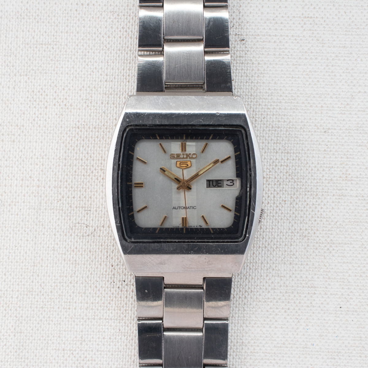Vintage Seiko 5 7009-5760 Automatic 17J Silver Dial Day Date Wristwatch