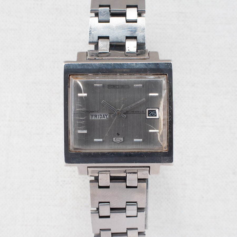 Vintage Seiko 5 6119-5000 Automatic 21J Silver Dial Day Date Wristwatch
