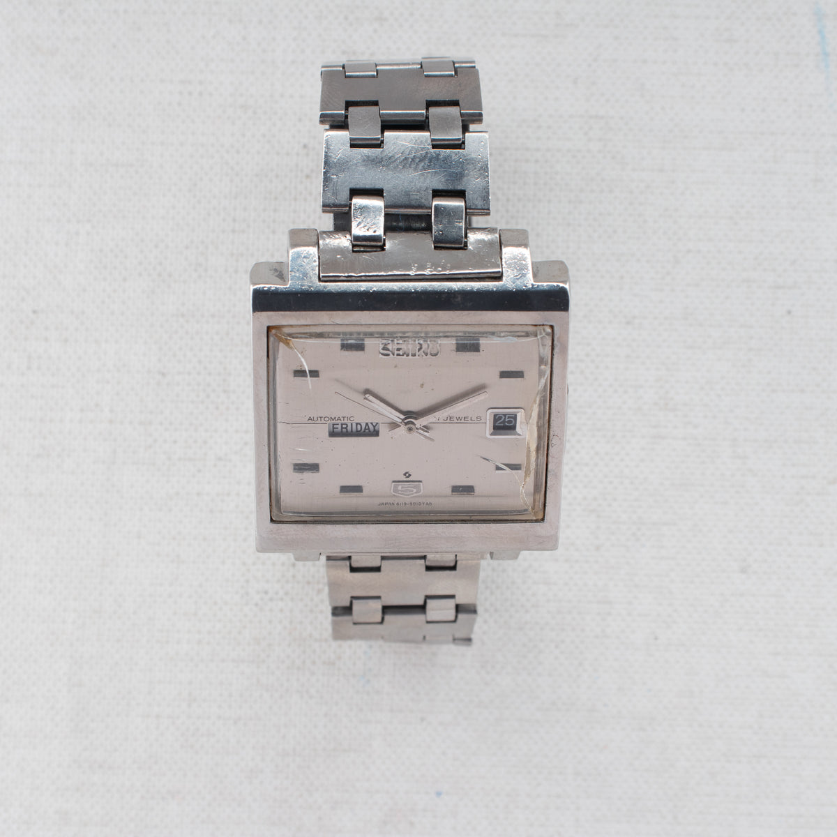 Vintage Seiko 5 6119-5000 Automatic 21J Silver Dial Day Date Wristwatch