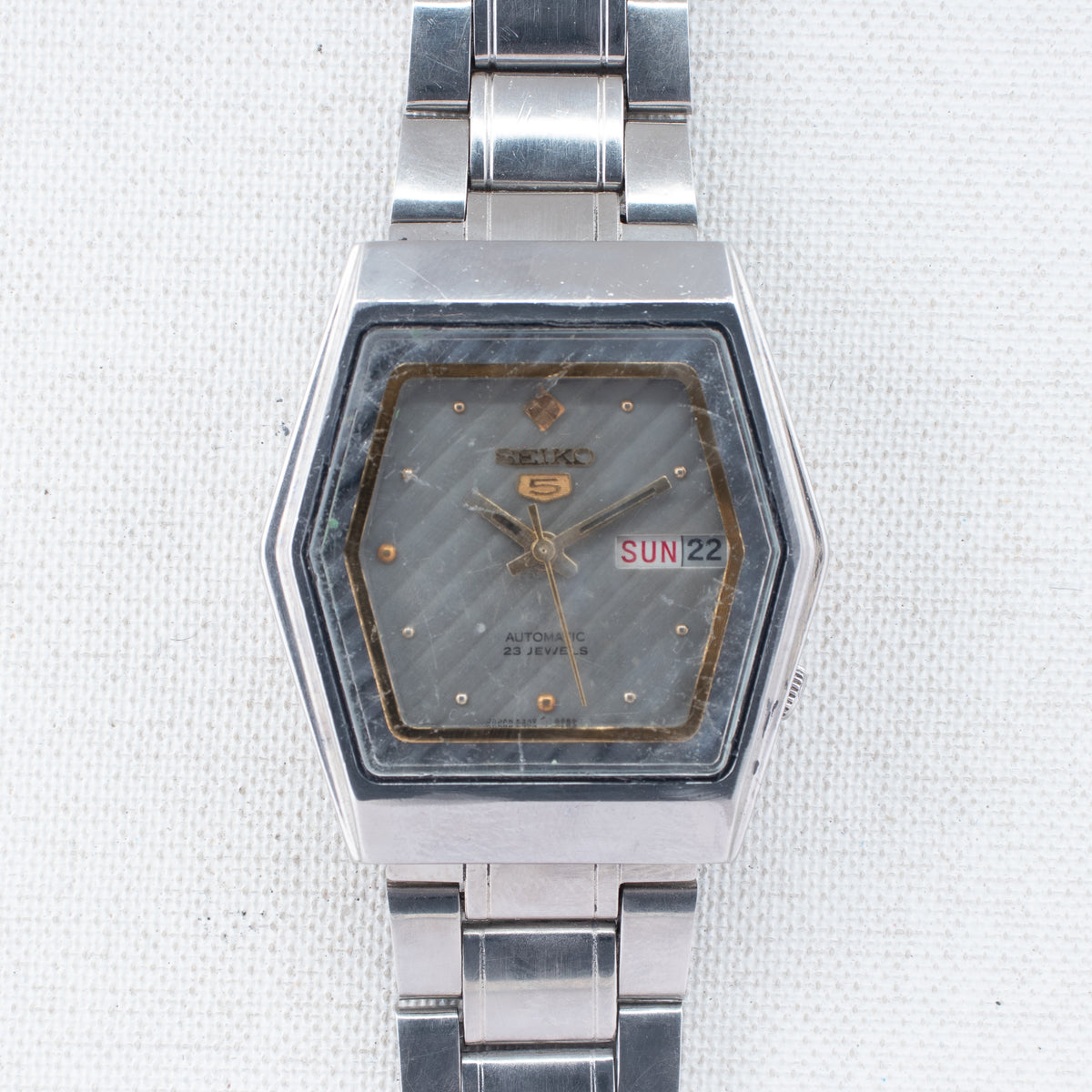 Vintage Seiko 5 6349-5420 Automatic 23J Silver Dial Day Date Wristwatch