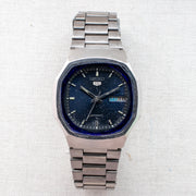 Vintage Seiko 5 7009-8210 Automatic 17J Blue Dial Day Date Wristwatch