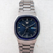 Vintage Seiko 5 7009-8210 Automatic 17J Blue Dial Day Date Wristwatch