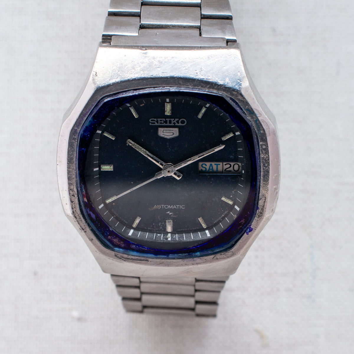 Vintage Seiko 5 7009-8210 Automatic 17J Blue Dial Day Date Wristwatch