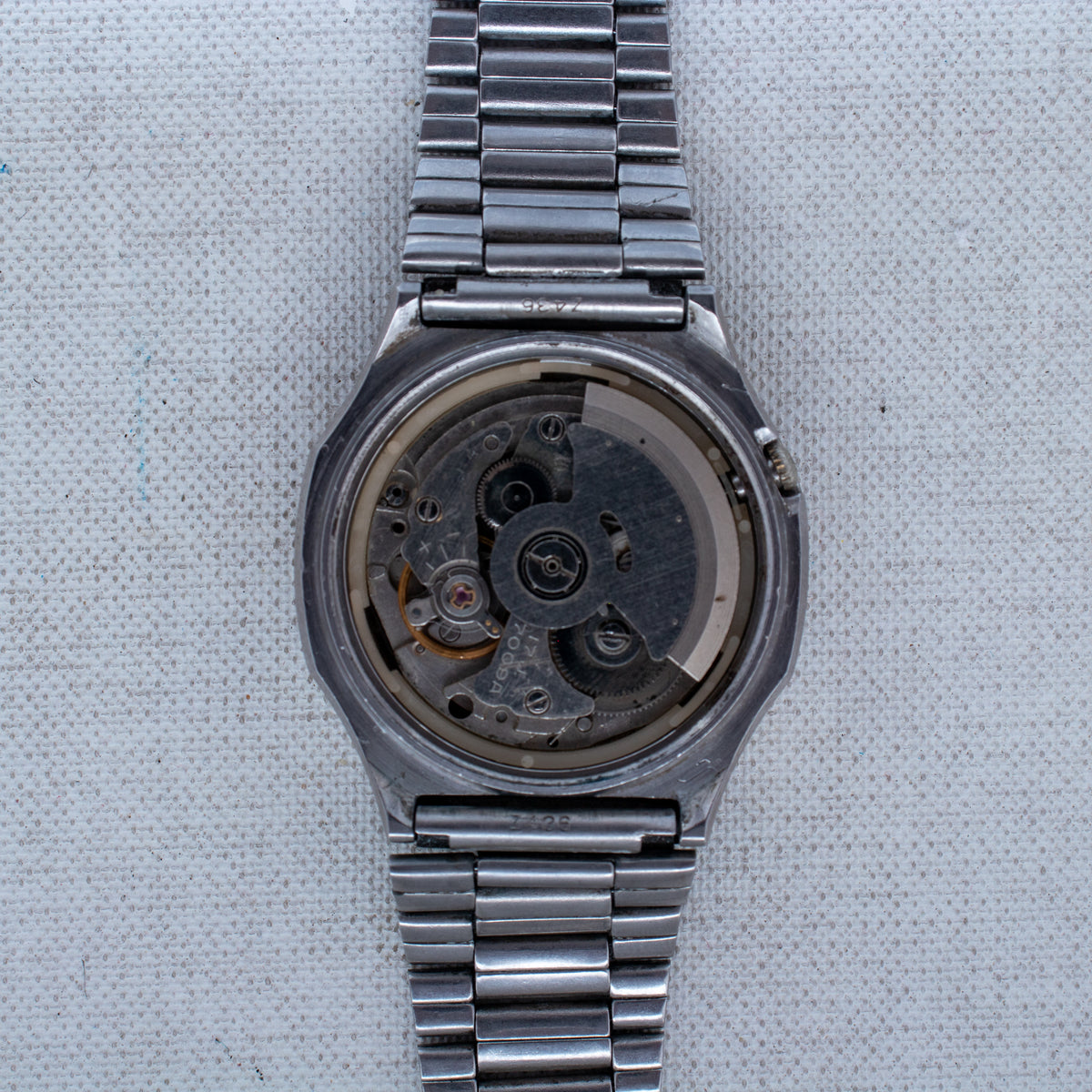 Vintage Seiko 5 7009-8210 Automatic 17J Blue Dial Day Date Wristwatch