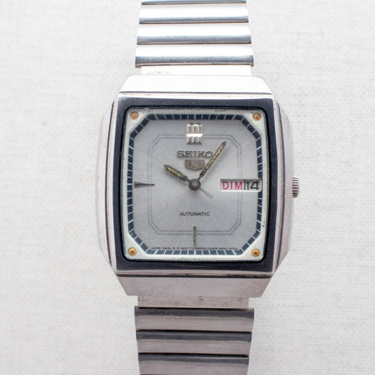 Vintage Seiko 5 6309-7320 Automatic 17J Silver Dial Day Date Wristwatch