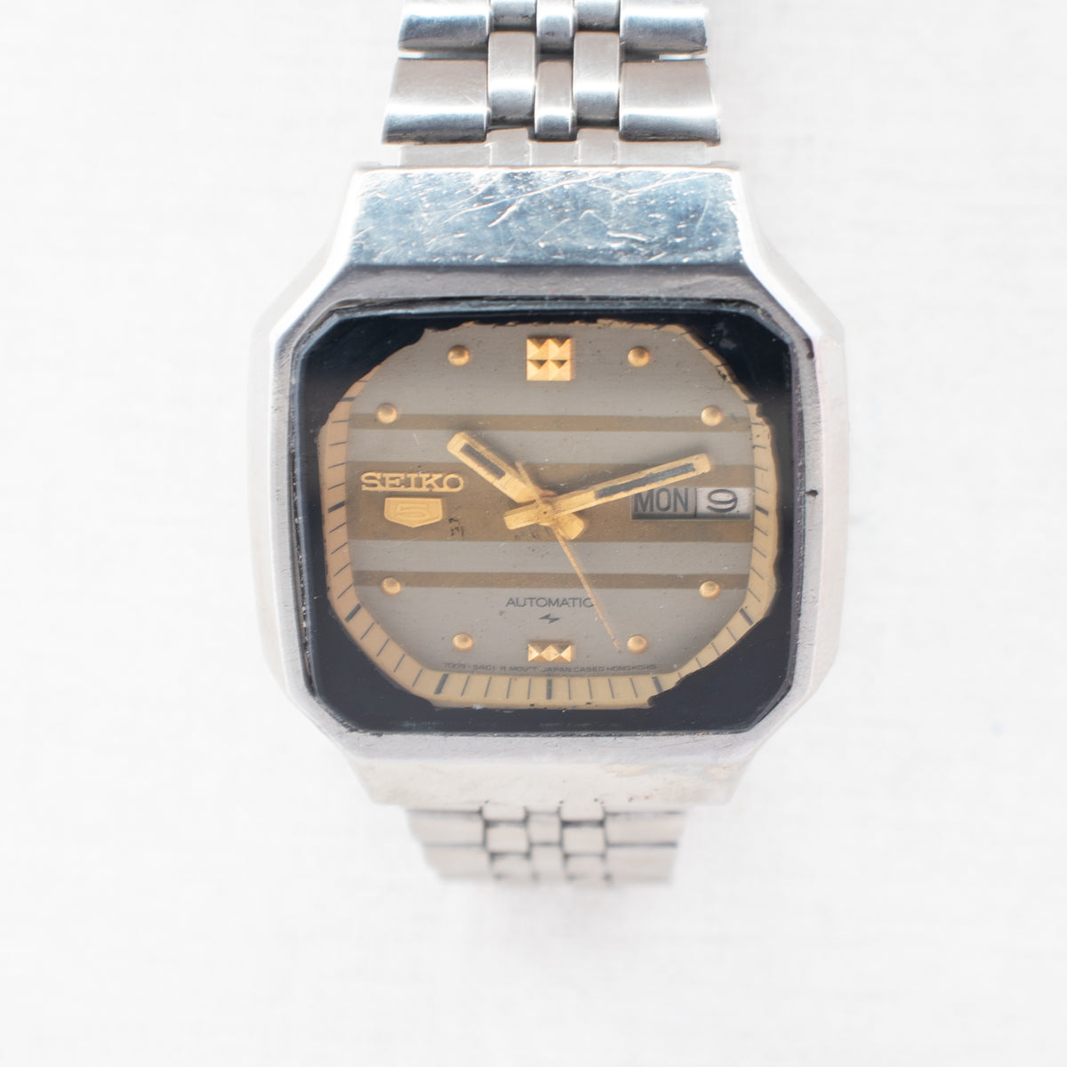 Vintage Seiko 5 7009-5330 Automatic 17J Silver Dial Day Date Wristwatch