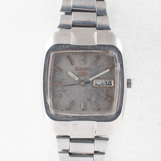 Vintage Seiko 5 6319-5050 Automatic 21J Silver Dial Day Date Wristwatch