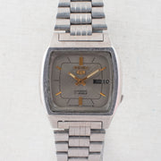 Vintage Seiko 5 7009-5862 Automatic 17J Silver Dial Day Date Wristwatch
