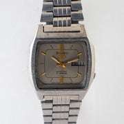 Vintage Seiko 5 7009-5862 Automatic 17J Silver Dial Day Date Wristwatch