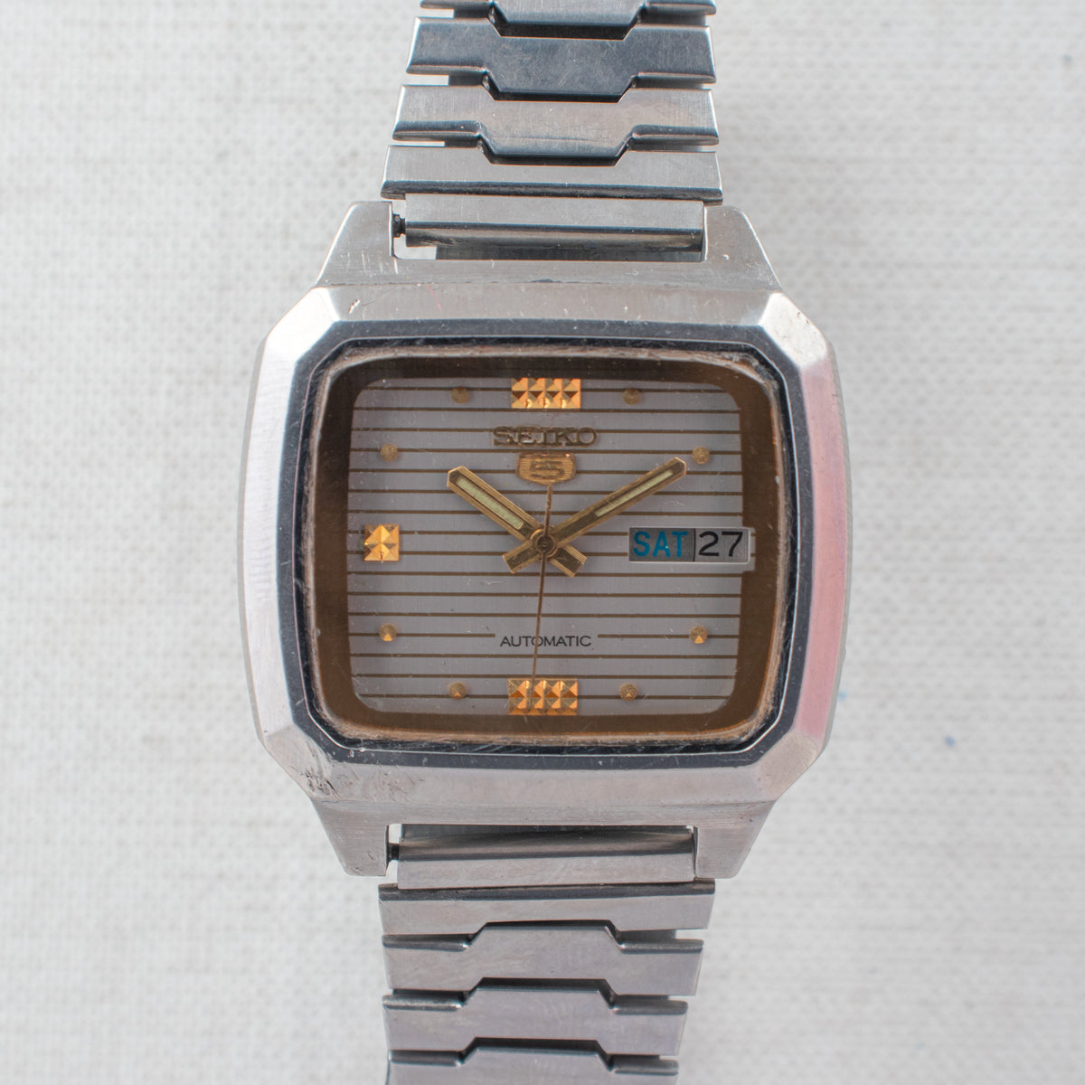 Vintage Seiko 5 7009-592J Automatic 17J Silver Dial Day Date Wristwatch