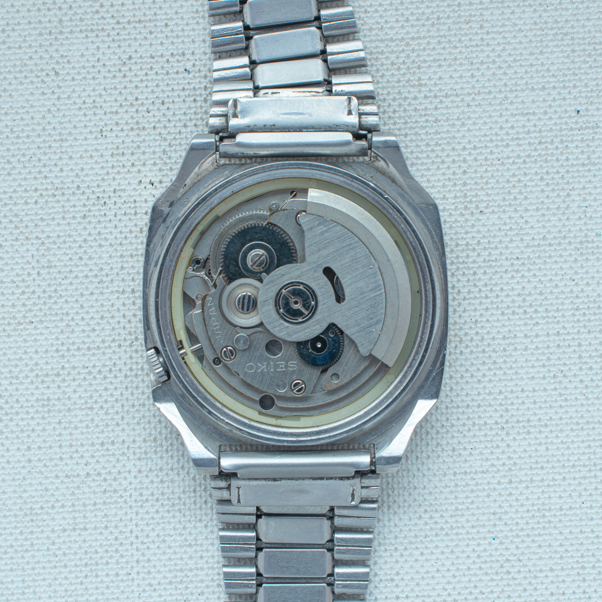 Vintage Seiko 5 7009-592J Automatic 17J Silver Dial Day Date Wristwatch