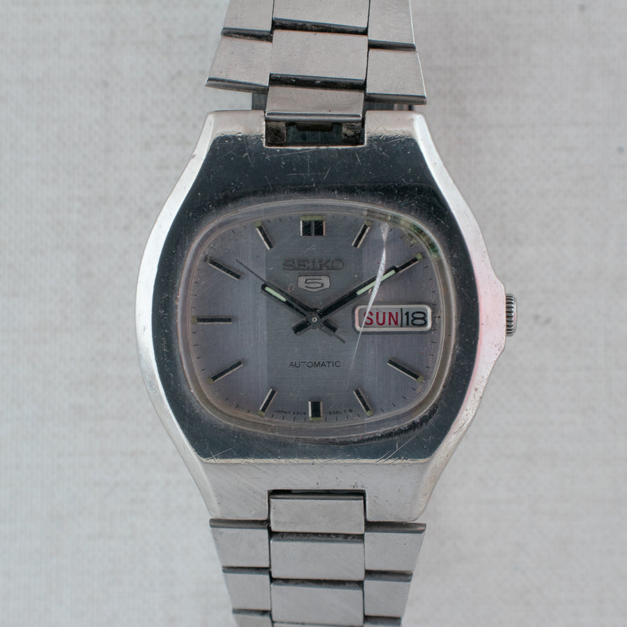 Vintage Seiko 5 6309-5320 Automatic 17J Silver Dial Day Date Wristwatch