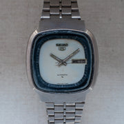 Vintage Seiko 5 7009-5110 Automatic 17J White Dial Day Date Wristwatch