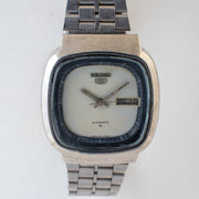 Vintage Seiko 5 7009-5110 Automatic 17J White Dial Day Date Wristwatch
