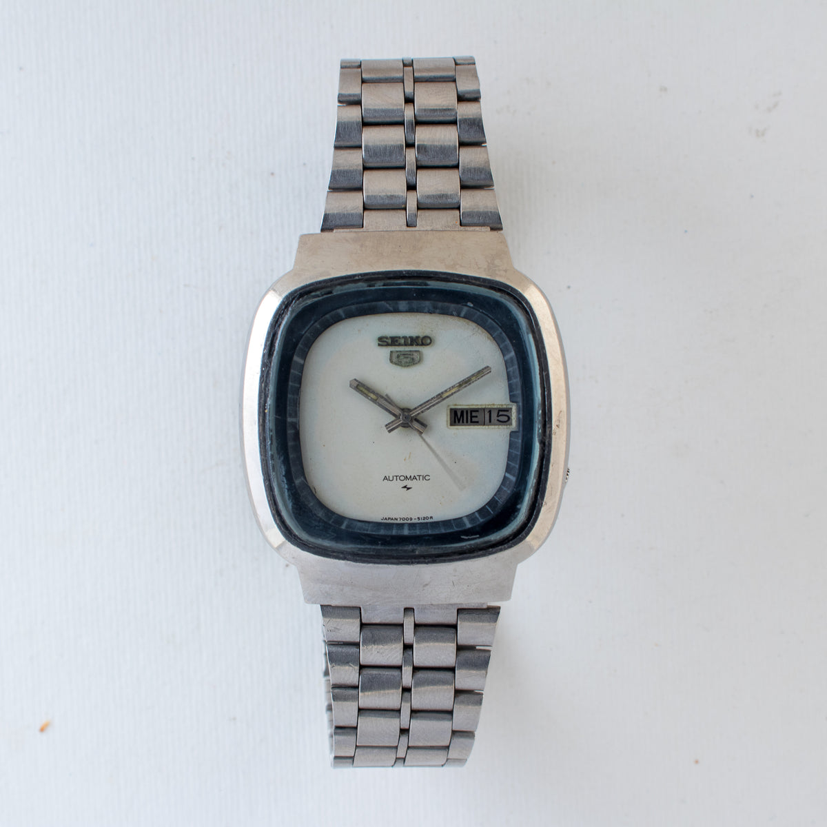 Vintage Seiko 5 7009-5110 Automatic 17J White Dial Day Date Wristwatch