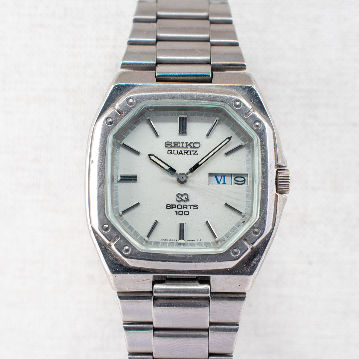 Vintage Seiko SQ 8229-5030 Quartz White Dial Day Date Wristwatch