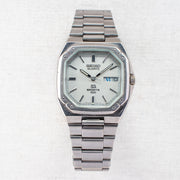 Vintage Seiko SQ 8229-5030 Quartz White Dial Day Date Wristwatch
