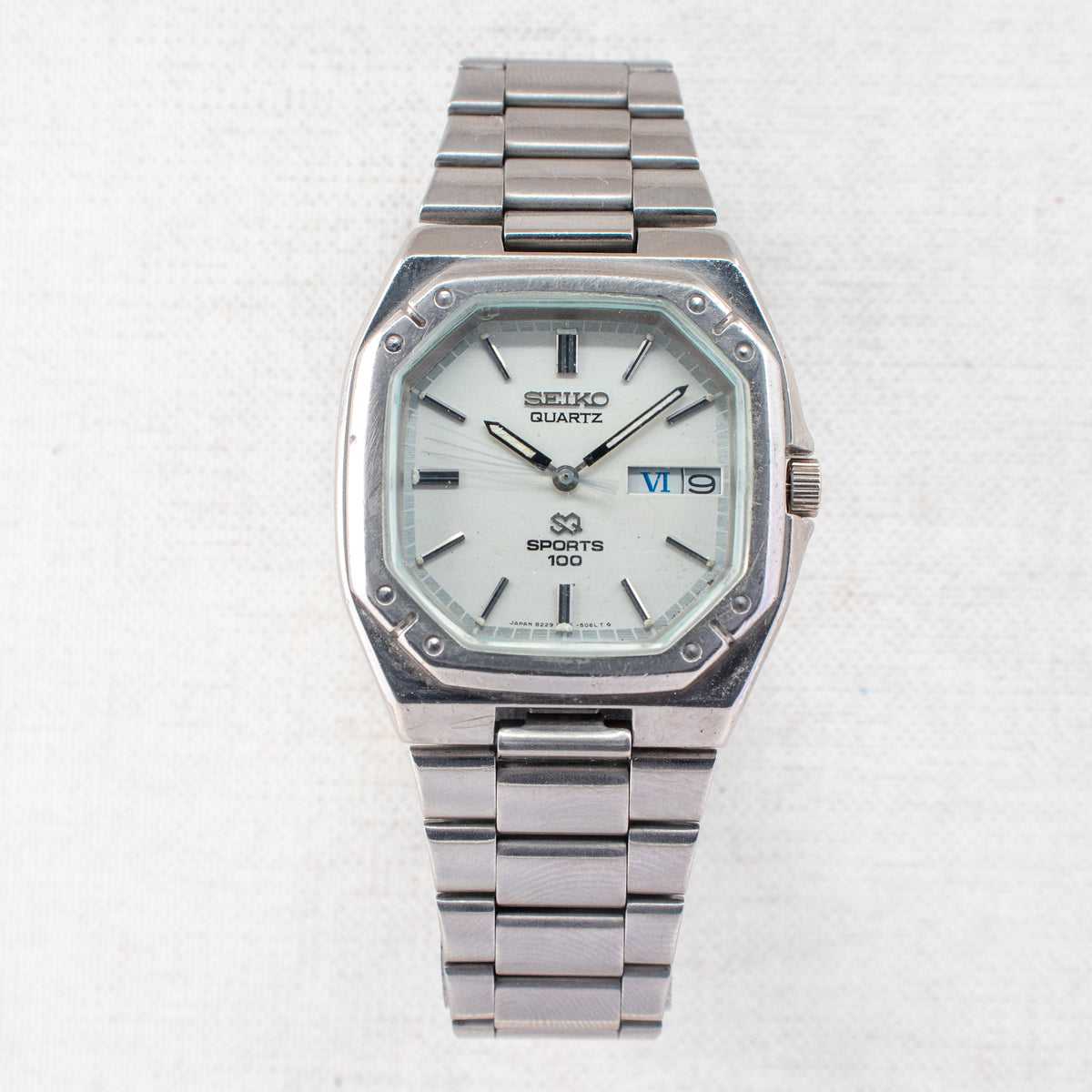 Vintage Seiko SQ 8229-5030 Quartz White Dial Day Date Wristwatch