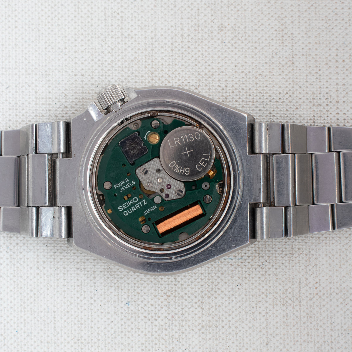 Vintage Seiko Sports 100 7546-703A Quartz Black Dial Day Date Wristwatch