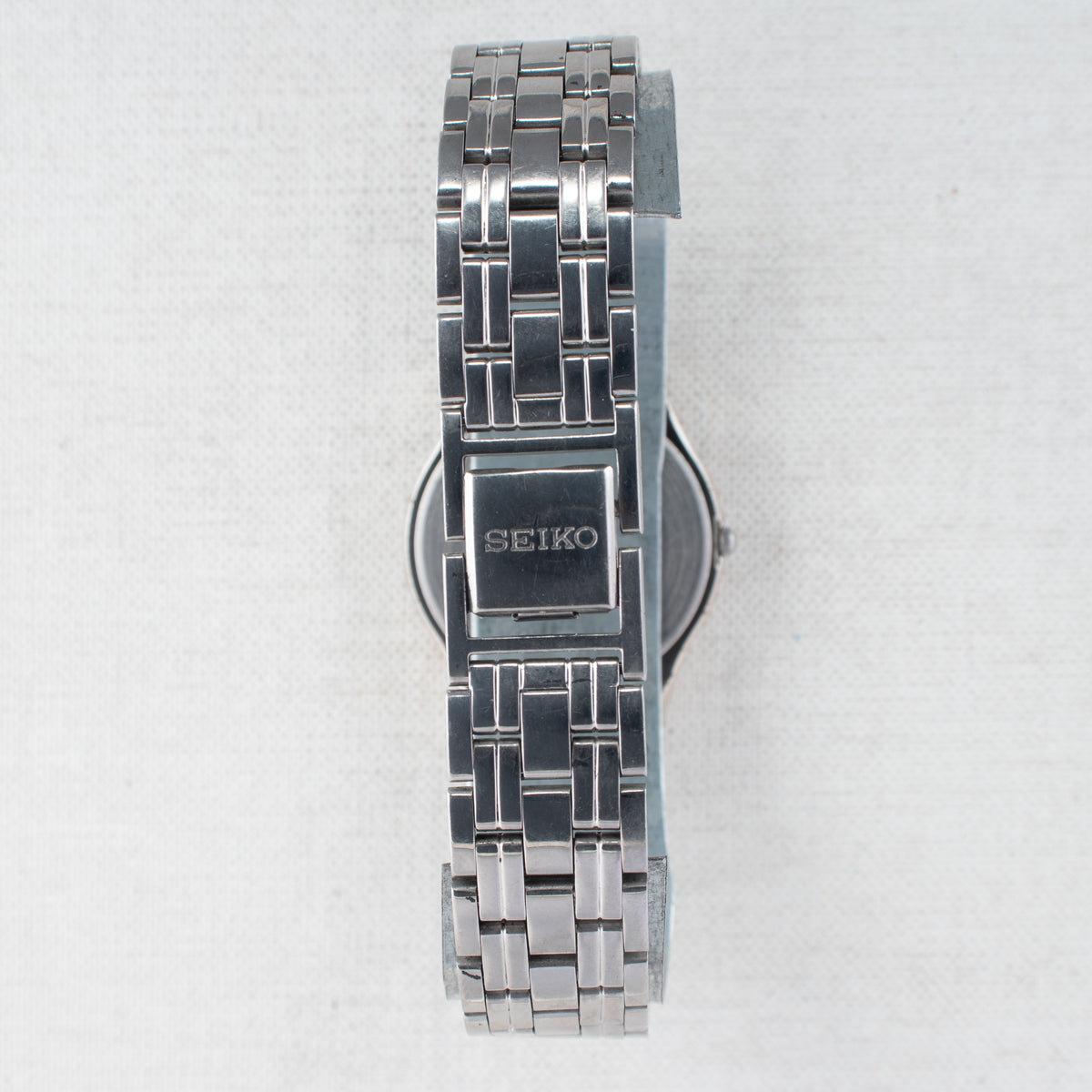 Vintage Seiko V701-2K30 Quartz Silver Dial Wristwatch