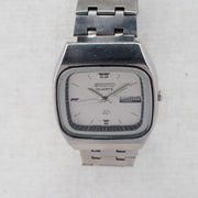Vintage Seiko SQ 8223-5080 Quartz Silver Dial Day Date Wristwatch