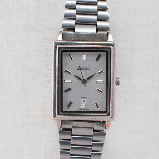 Vintage Seiko 7N01-0EA0 Quartz Silver Dial Date Wristwatch