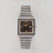 Vintage Seiko SQ 8223-526A Quartz Brown Dial Day Date Wristwatch