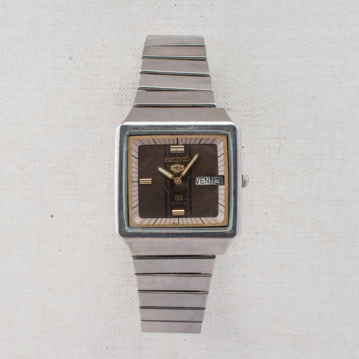 Vintage Seiko SQ 8223-526A Quartz Brown Dial Day Date Wristwatch