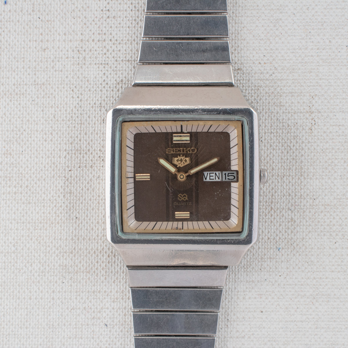 Vintage Seiko SQ 8223-526A Quartz Brown Dial Day Date Wristwatch