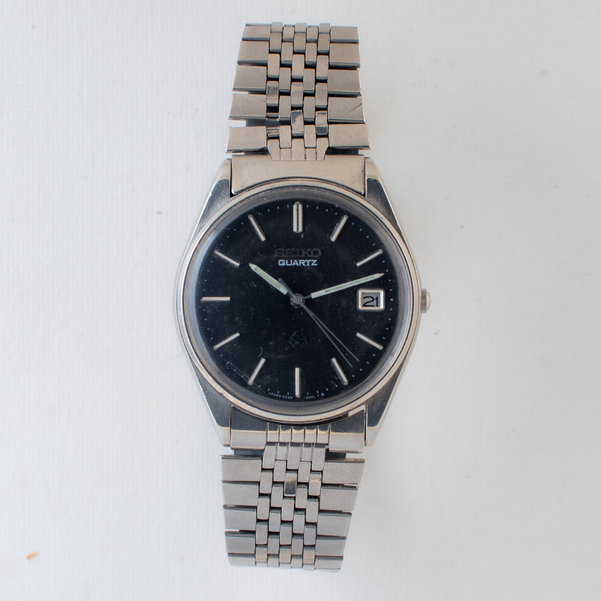 Vintage Seiko SQ 8222-8020 Quartz Black Dial Date Wristwatch