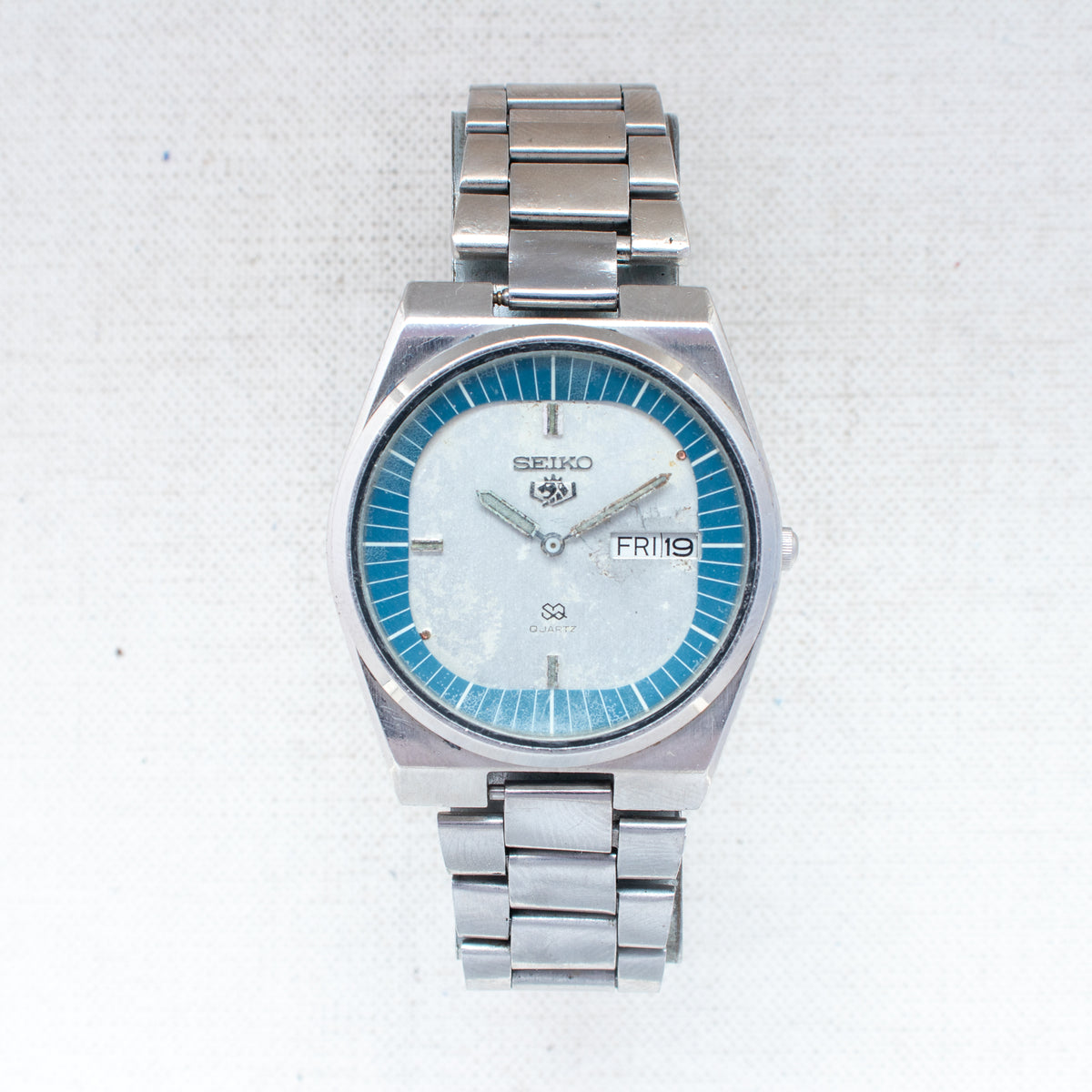 Vintage Seiko SQ 8223-8050 Quartz Silver Dial Day Date Wristwatch