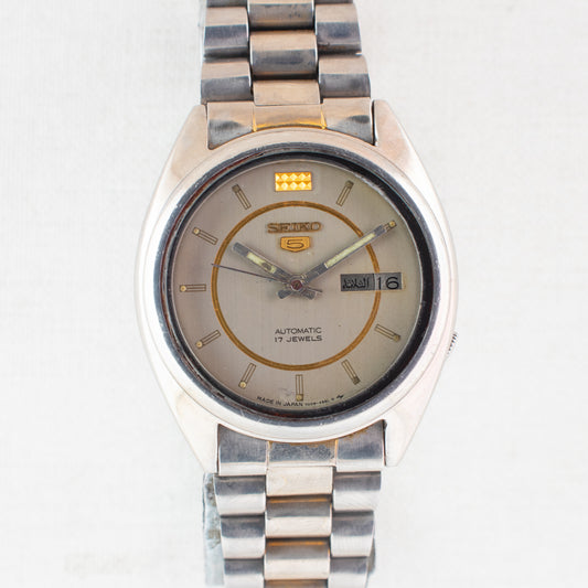 Vintage Seiko 5 7009-8740 Automatic 17J Silver Dial Day Date Wristwatch