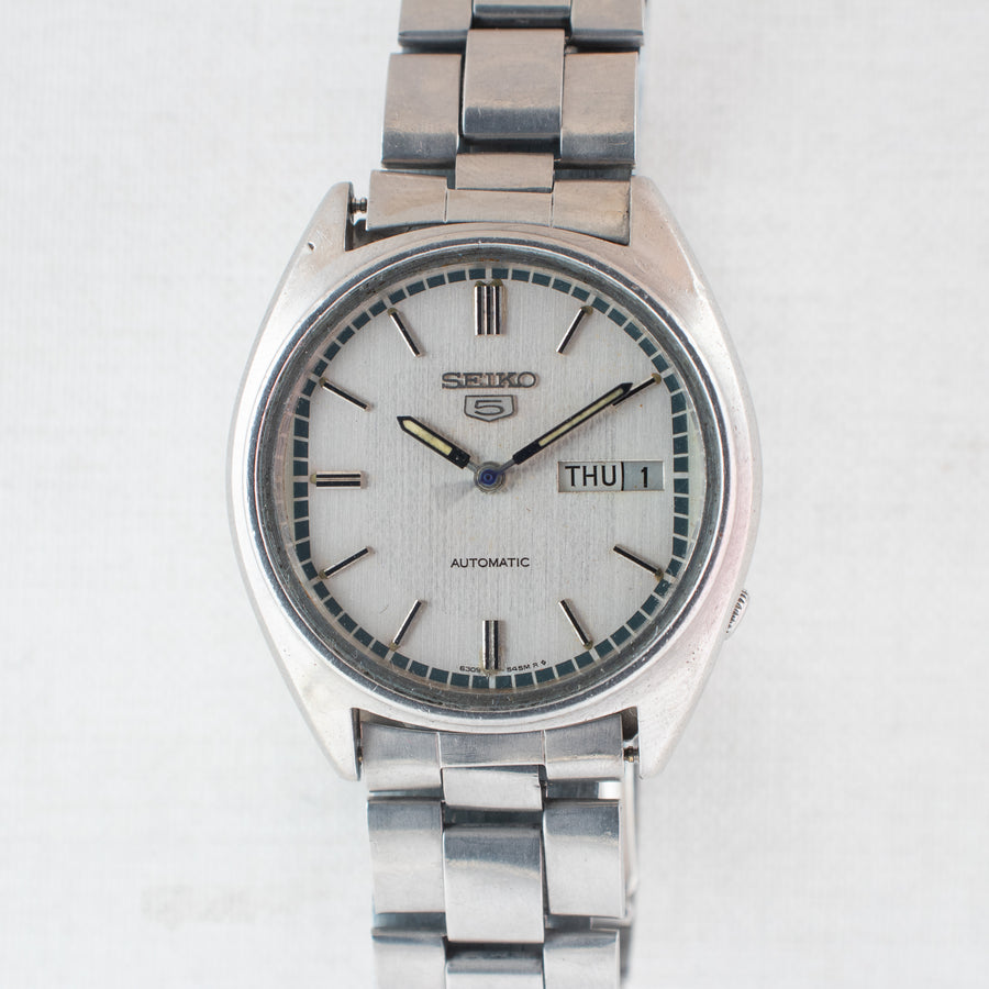 Vintage Seiko 5 6309-5600 Automatic 17J Silver Dial Day Date Wristwatch