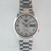 Vintage Seiko 5 7019-8180 Automatic 21J White Dial Day Date Wristwatch