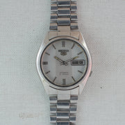 Vintage Seiko 5 7019-8180 Automatic 21J White Dial Day Date Wristwatch
