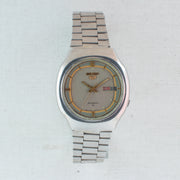 Vintage Seiko 5 7009-5130 Automatic 17J Grey Dial Day Date Wristwatch