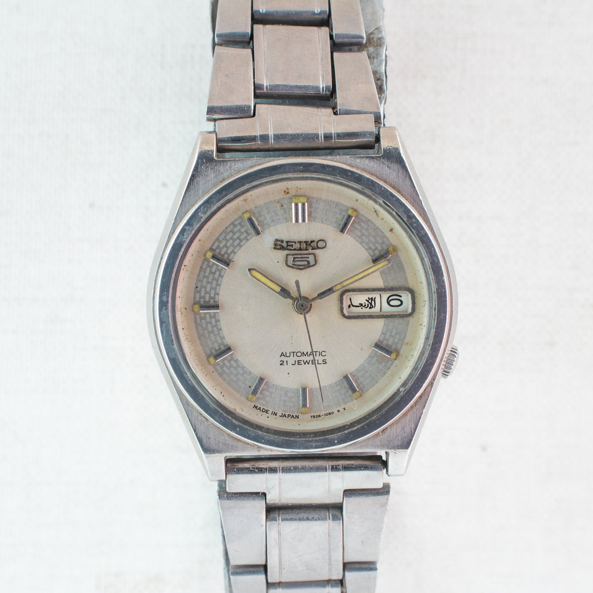 Vintage Seiko 5 7S26-6000 Automatic 21J White Dial Day Date Wristwatch