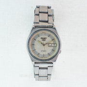 Vintage Seiko 5 7S26-6000 Automatic 21J White Dial Day Date Wristwatch