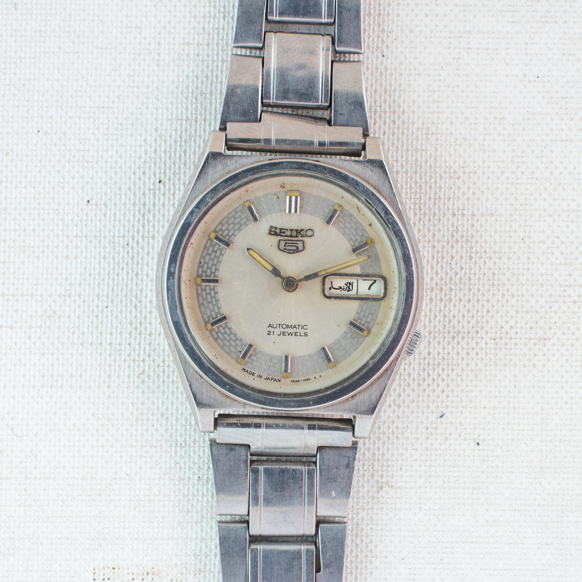Vintage Seiko 5 7S26-6000 Automatic 21J White Dial Day Date Wristwatch
