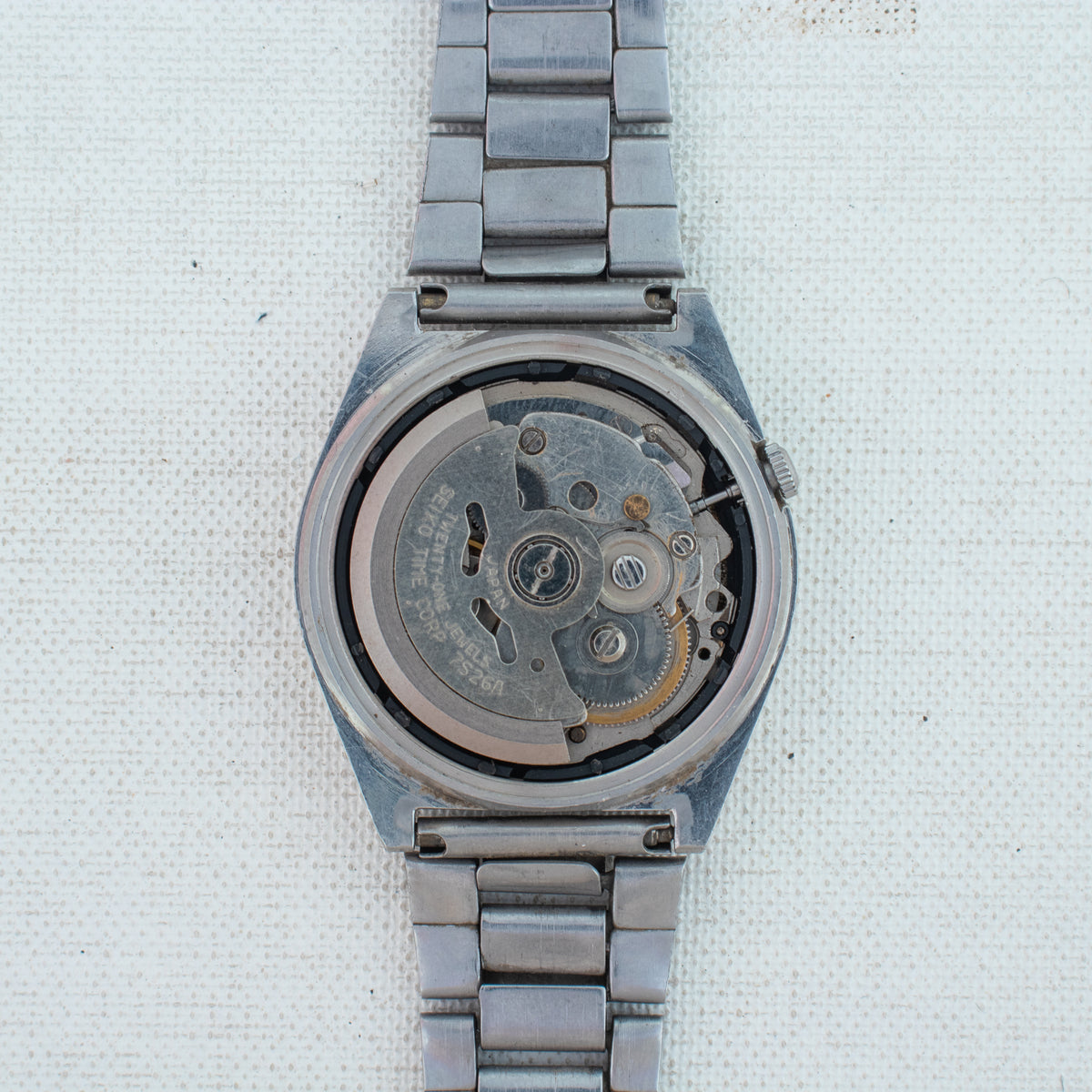 Vintage Seiko 5 7S26-6000 Automatic 21J White Dial Day Date Wristwatch