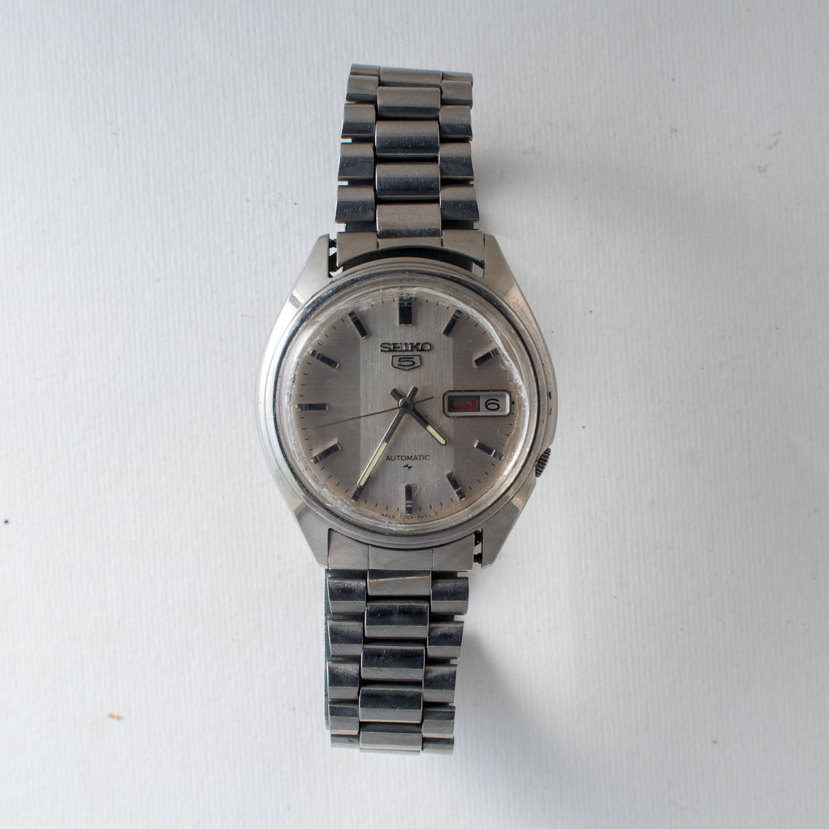 Vintage Seiko 5 7009-8211 Automatic 17J Silver Dial Day Date Wristwatch