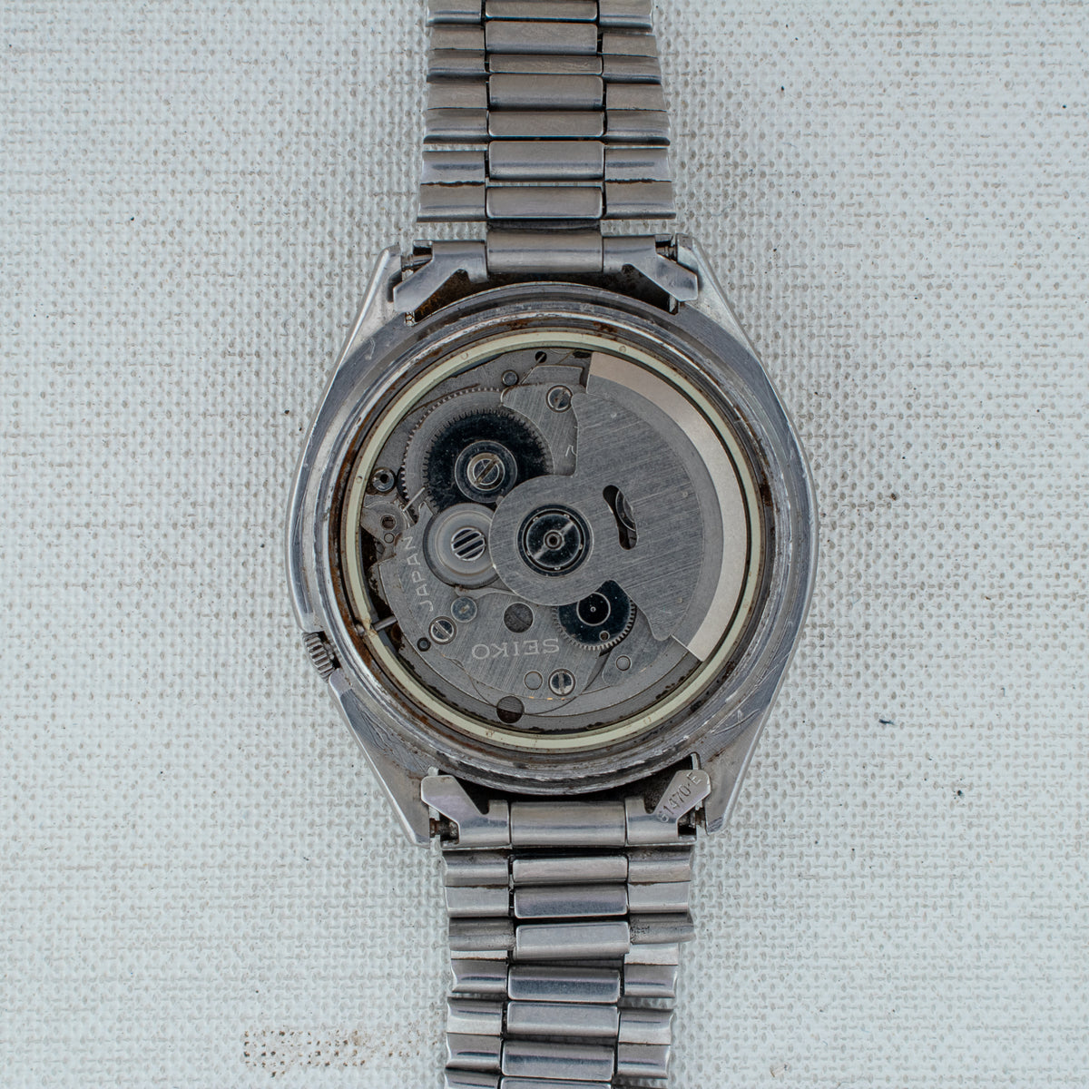 Vintage Seiko 5 7009-8211 Automatic 17J Silver Dial Day Date Wristwatch