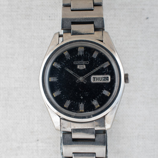 Vintage Seiko 5 6309-8880 Automatic 17J Black Dial Day Date Wristwatch
