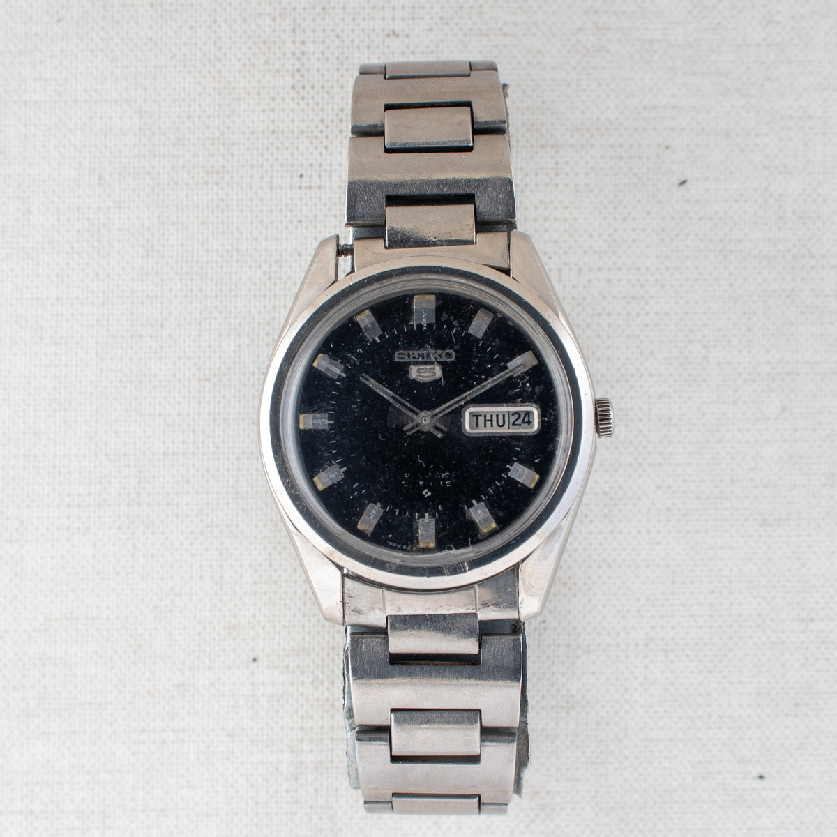 Vintage Seiko 5 6309-8880 Automatic 17J Black Dial Day Date Wristwatch