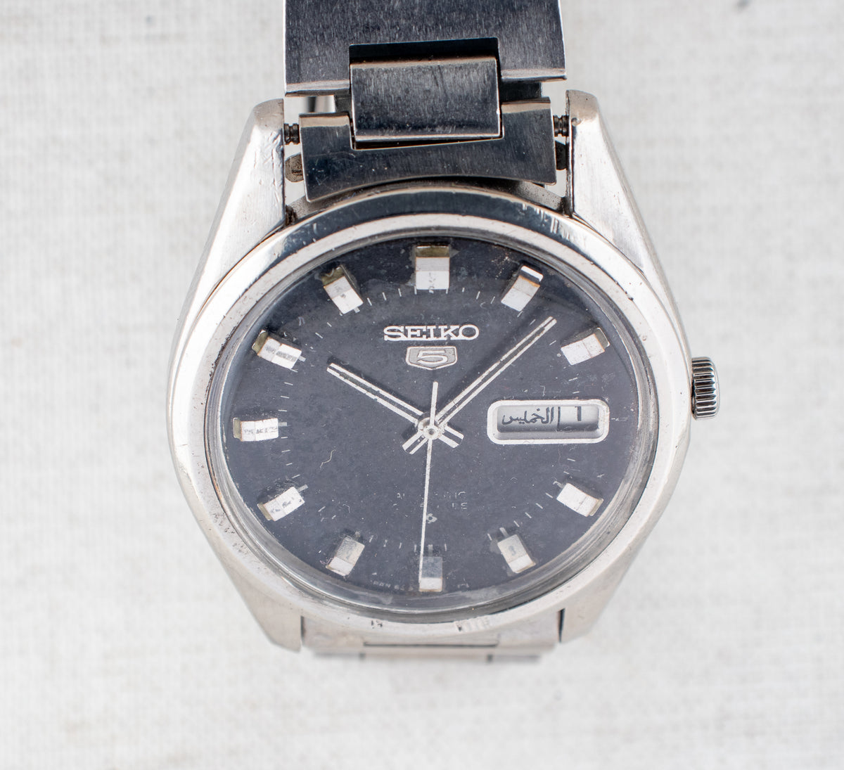Vintage Seiko 5 6309-8880 Automatic 17J Black Dial Day Date Wristwatch