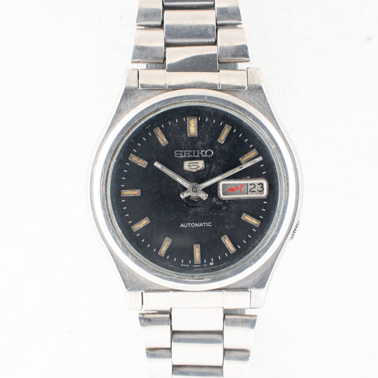 Vintage Seiko 5 6309-8230 Automatic 17J Black Dial Day Date Wristwatch