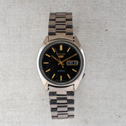 Vintage Seiko 5 6309-8230 Automatic 17J Black Dial Day Date Wristwatch