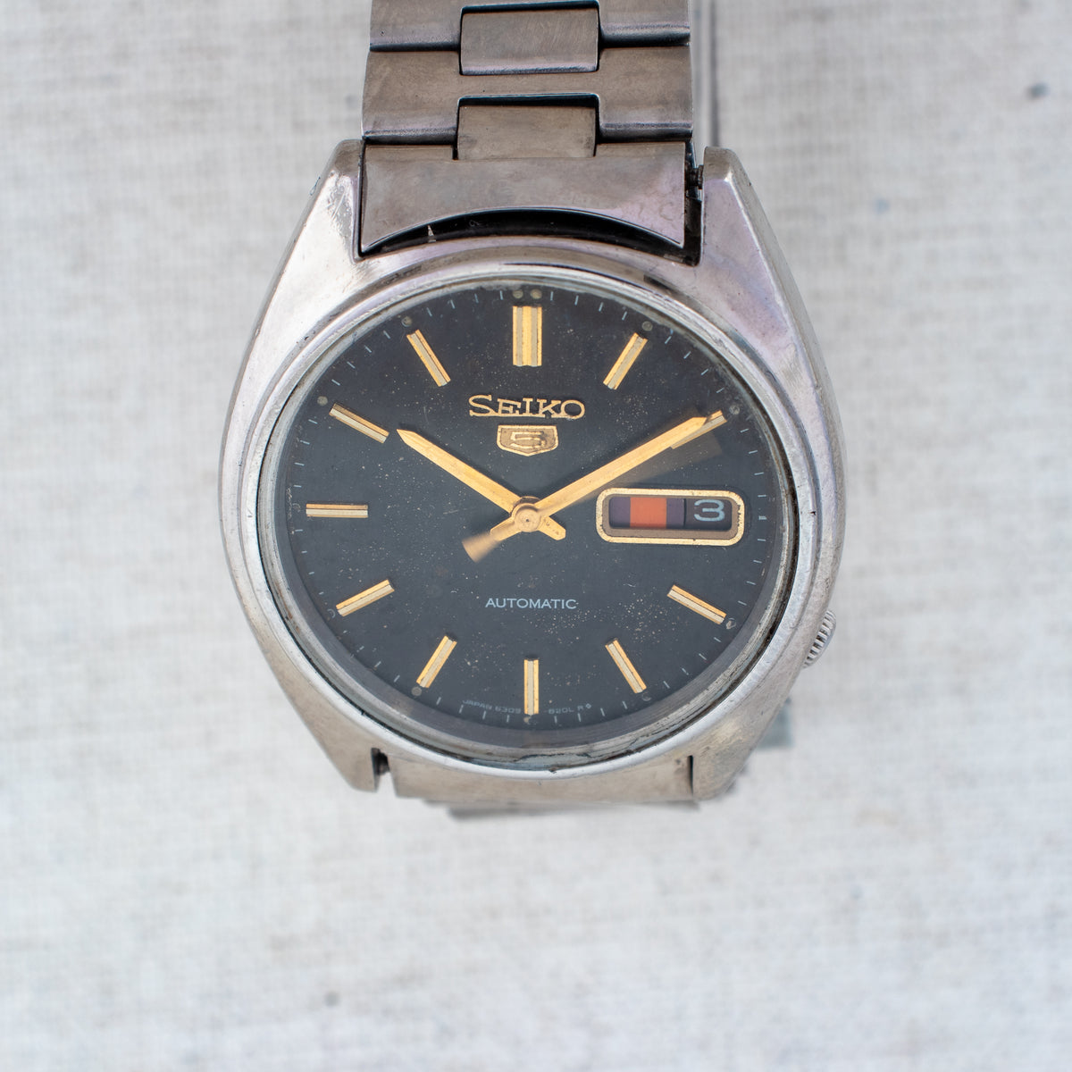 Vintage Seiko 5 6309-8230 Automatic 17J Black Dial Day Date Wristwatch