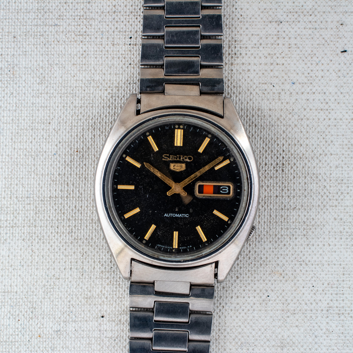 Vintage Seiko 5 6309-8230 Automatic 17J Black Dial Day Date Wristwatch