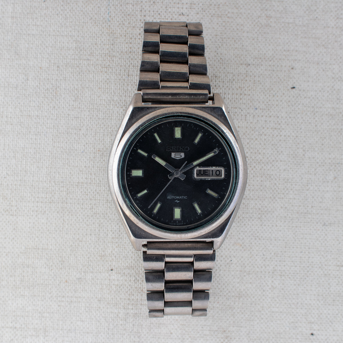 Vintage Seiko 5 7009-876J Automatic 17J Black Dial Day Date Wristwatch